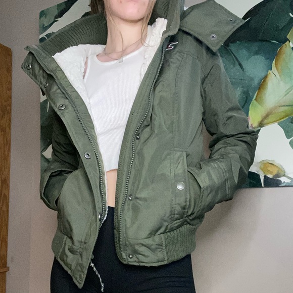 Hollister jacket - Picture 2 of 11